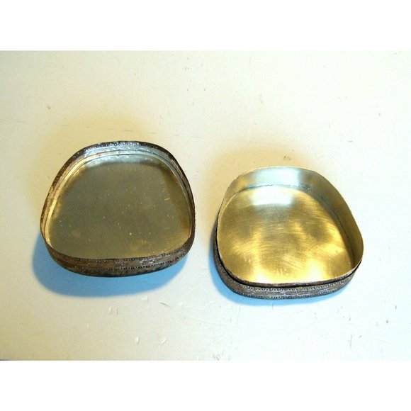 Porcelain Fragment Trinket Box Blue Peony and Butterfly - Picture 8 of 8